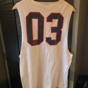 Sleeveless New York print tank